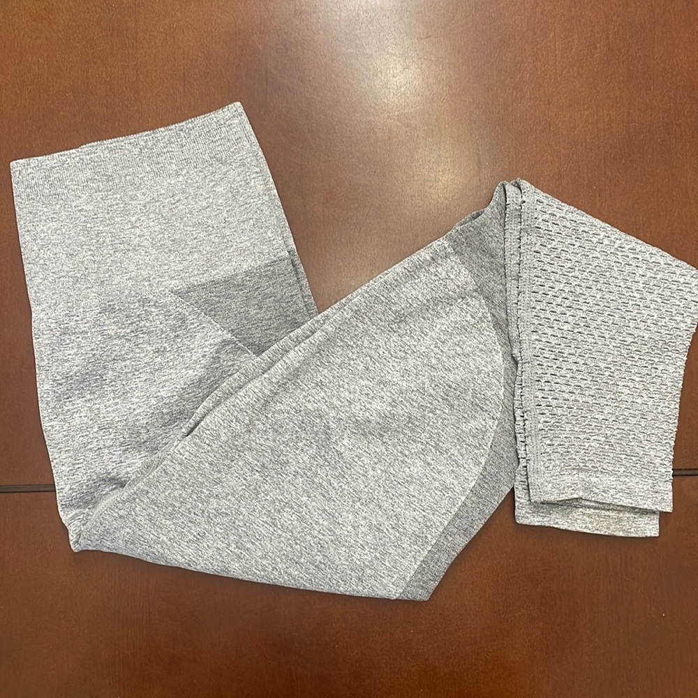 High-Waisted Seamless Mesh Legging